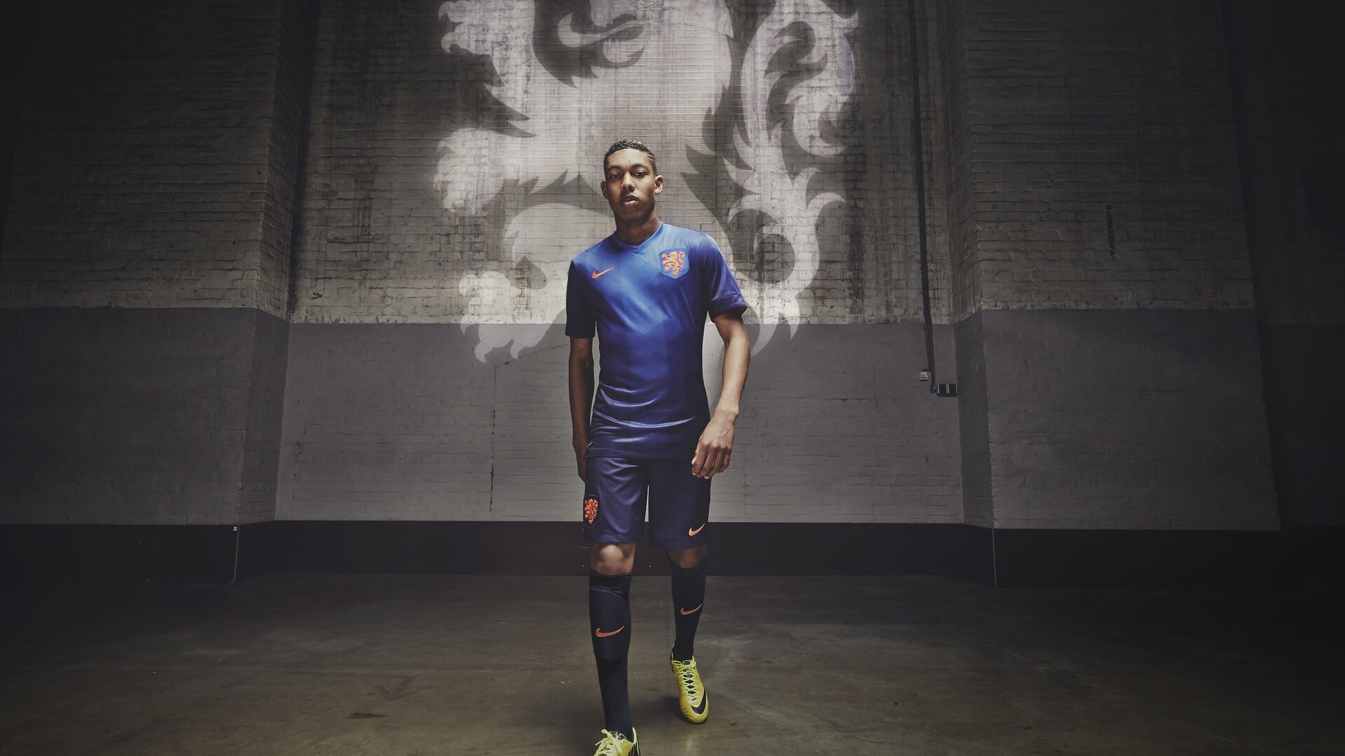 门将内赫尔关键扑救,确保美国女足胜利,内马尔守门员